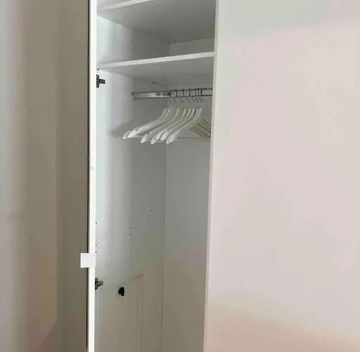 Aurorasky Pineview, M, Luonto, Wifi, Pysaekoeinti Apartmán Helsinky